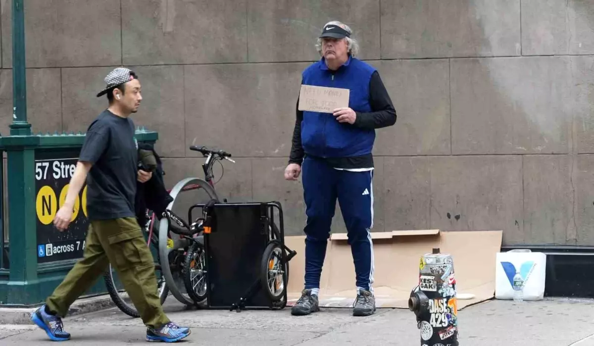 ABD'de Yaşlı Evsizlik Krizi Derinleşiyor