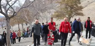 İshak Paşa Sarayı'nda Farkındalık Temizliği Etkinliği Düzenlendi