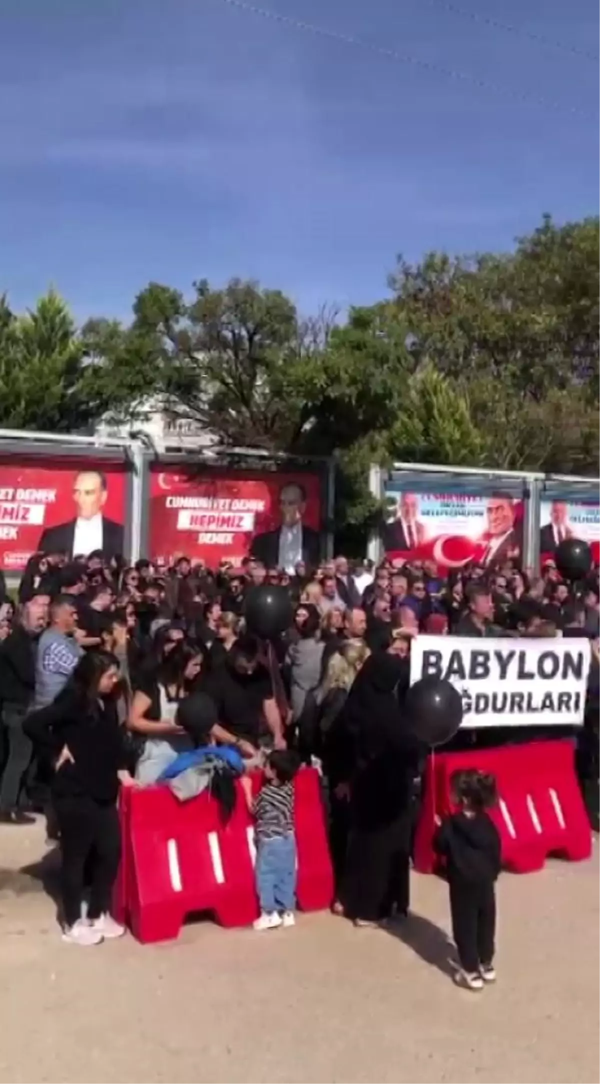 Bursa'da Atış Yapı Mağdurları İsyan Etti: 'Evimiz Yok, Paramız Yok'