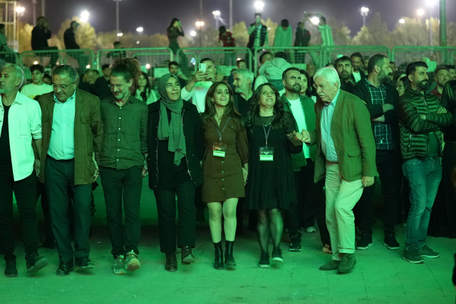 Co-mayors danced the halay at the Koma Amed concert