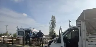 Orhangazi'de Kamyonet Kaza Yaptı, Sürücü Yaralandı