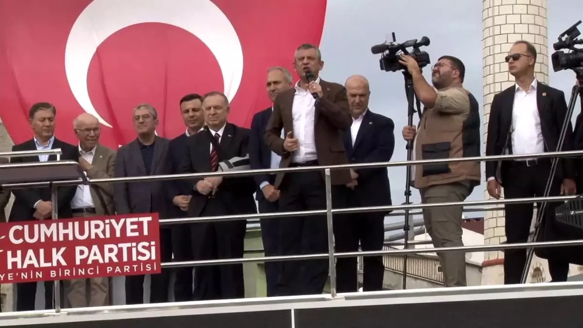 Özgür Özel: Ekrem İmamoğlu'na atılan 'casusluk' iftirası son çare