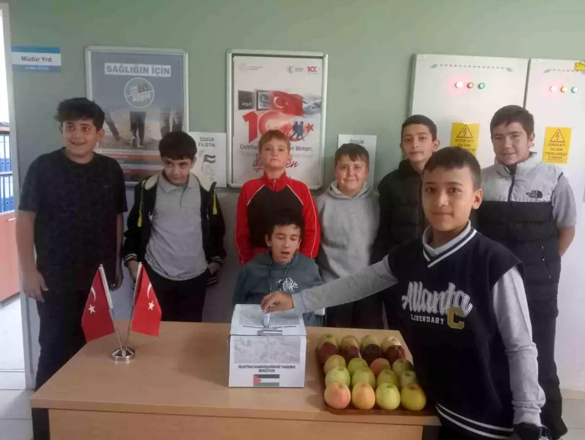 Eğirdirli Öğrencilerden Filistin İçin Büyük Dayanışma