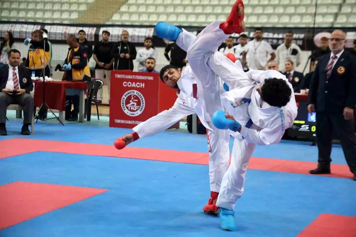 Elazığ'da Karate Şampiyonası Düzenleniyor