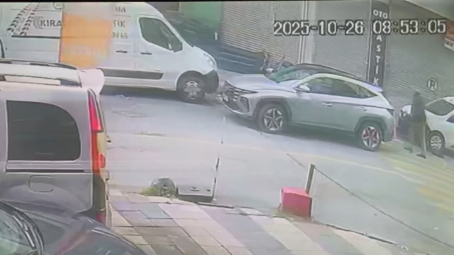 His ex-girlfriend Nilay was murdered in the middle of the street! The moment of the murder was captured on camera