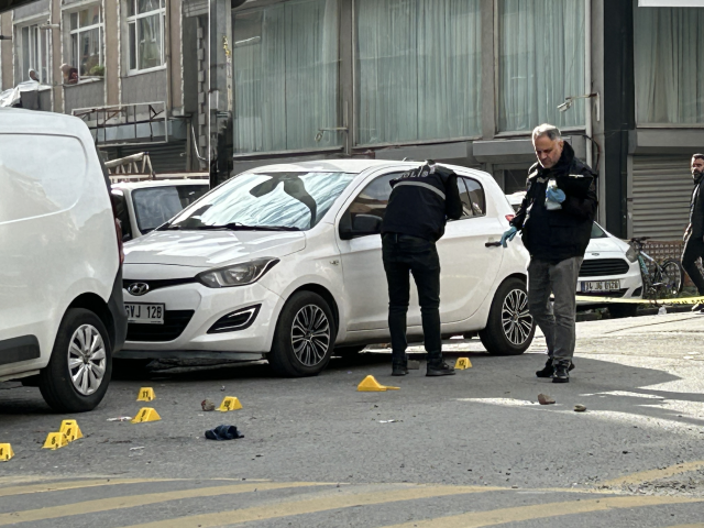 His ex-girlfriend Nilay was murdered in the middle of the street! The moment of the murder was captured on camera