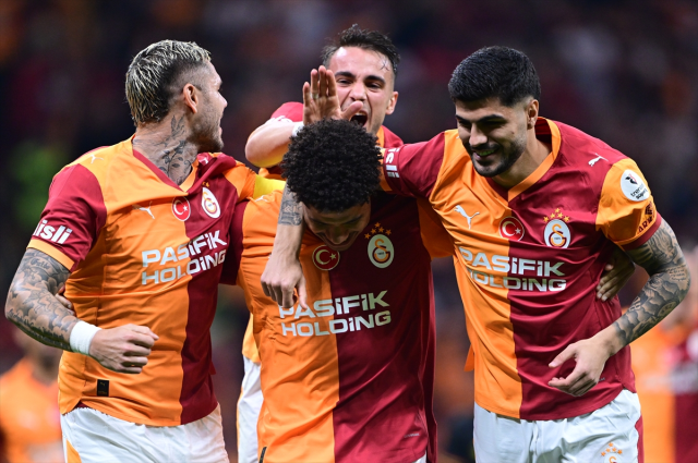 Galatasaray, Göztepe'yi geriden gelip devirdi