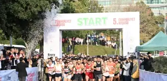 Gaziosmanpaşa'da 5. Cumhuriyet Koşusu Etkinliği Düzenlendi