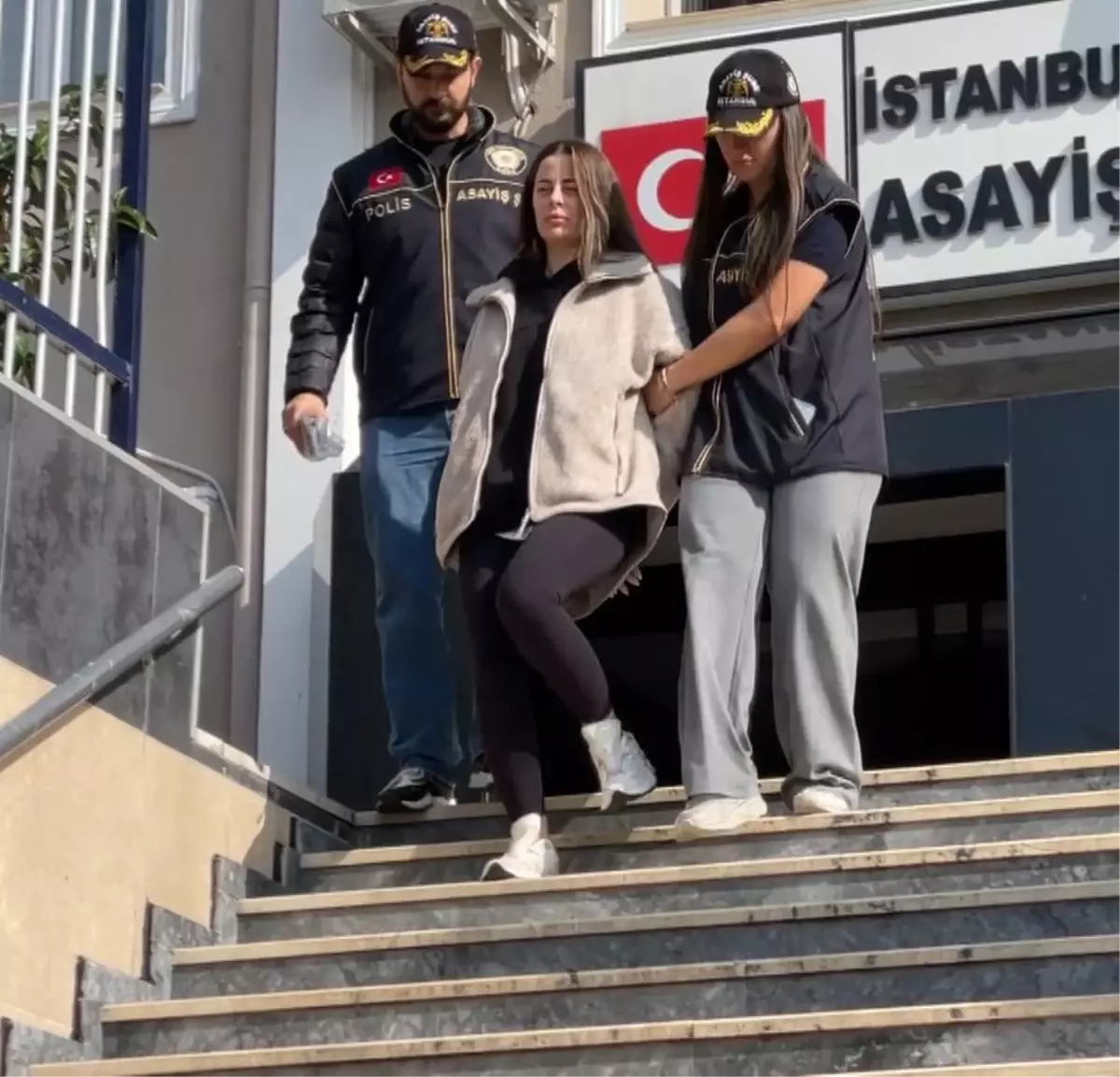 Nişanlısını Öldüren Gizem Erdoğan, Firar Ettiği İstanbul'da Yakalandı