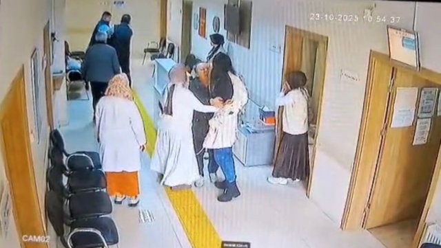 kadin doktora cirkin saldiri bogazini sikip darp 19187810 546 m