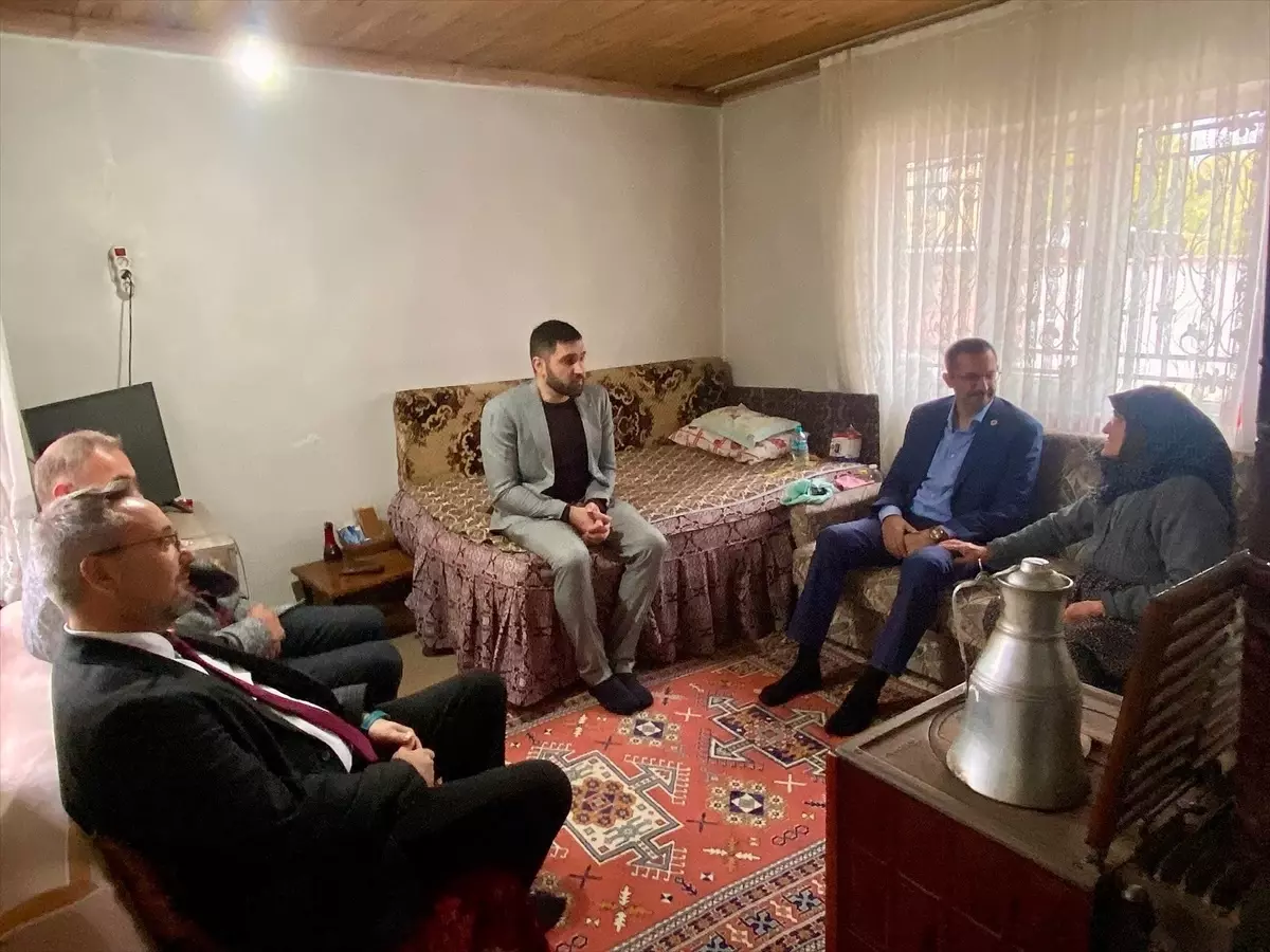 Pınarhisar Kaymakamı Enver Özderin Aile Ziyaretlerine Devam Ediyor