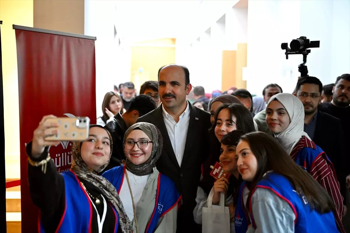 Konya Büyükşehir Belediye Başkanı Altay, LİMAN Gönüllüleri ile Bir Araya Geldi