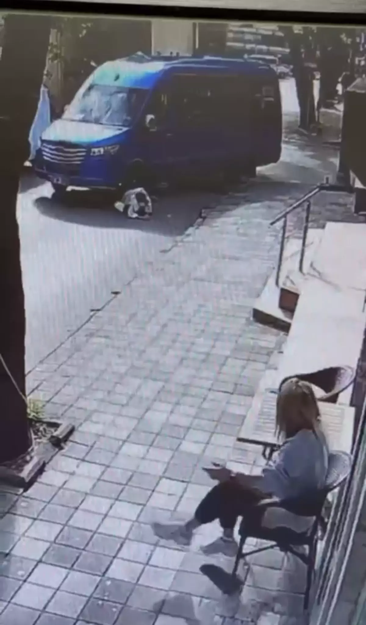 Maltepe'de Minibüs Yayaya Çarptı: 76 Yaşındaki Kadın Hastaneye Kaldırıldı