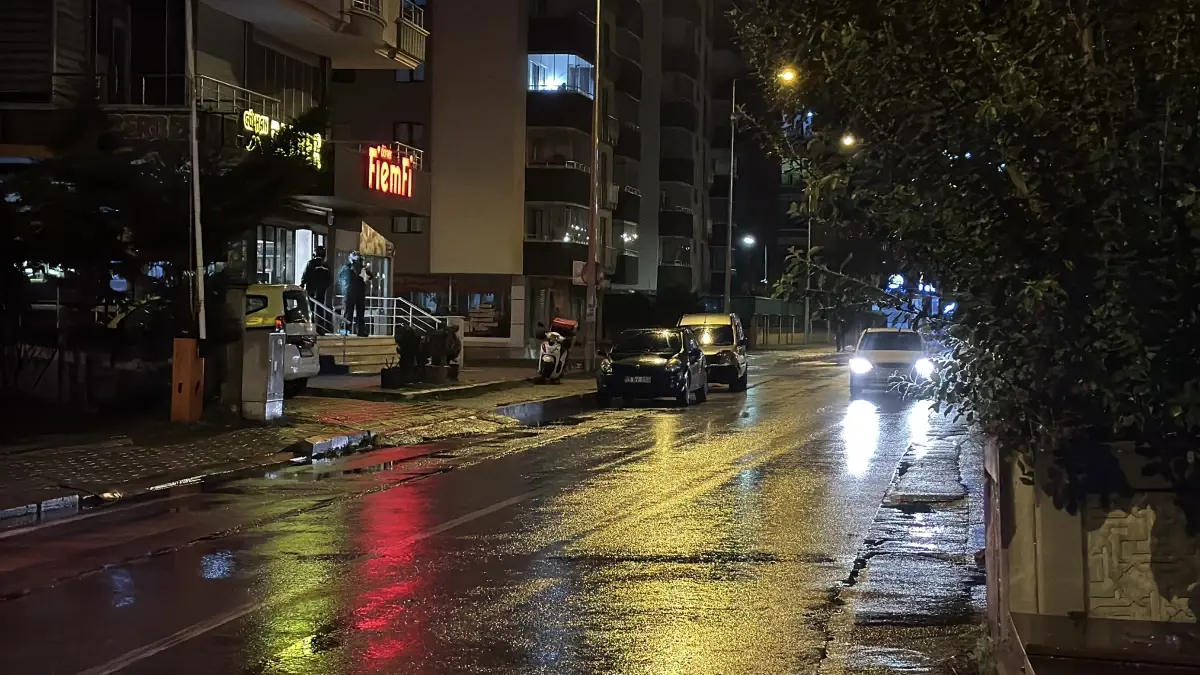 Samsun'da Otomobil İçinde Tartışma: Bir Kişi Bıçakla Yaralandı