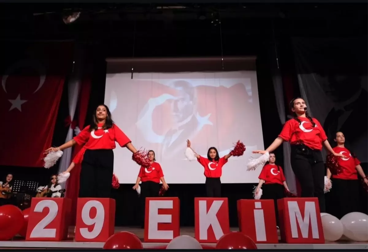 Sancaktepe'de 29 Ekim Cumhuriyet Bayramı Coşkuyla Kutlandı