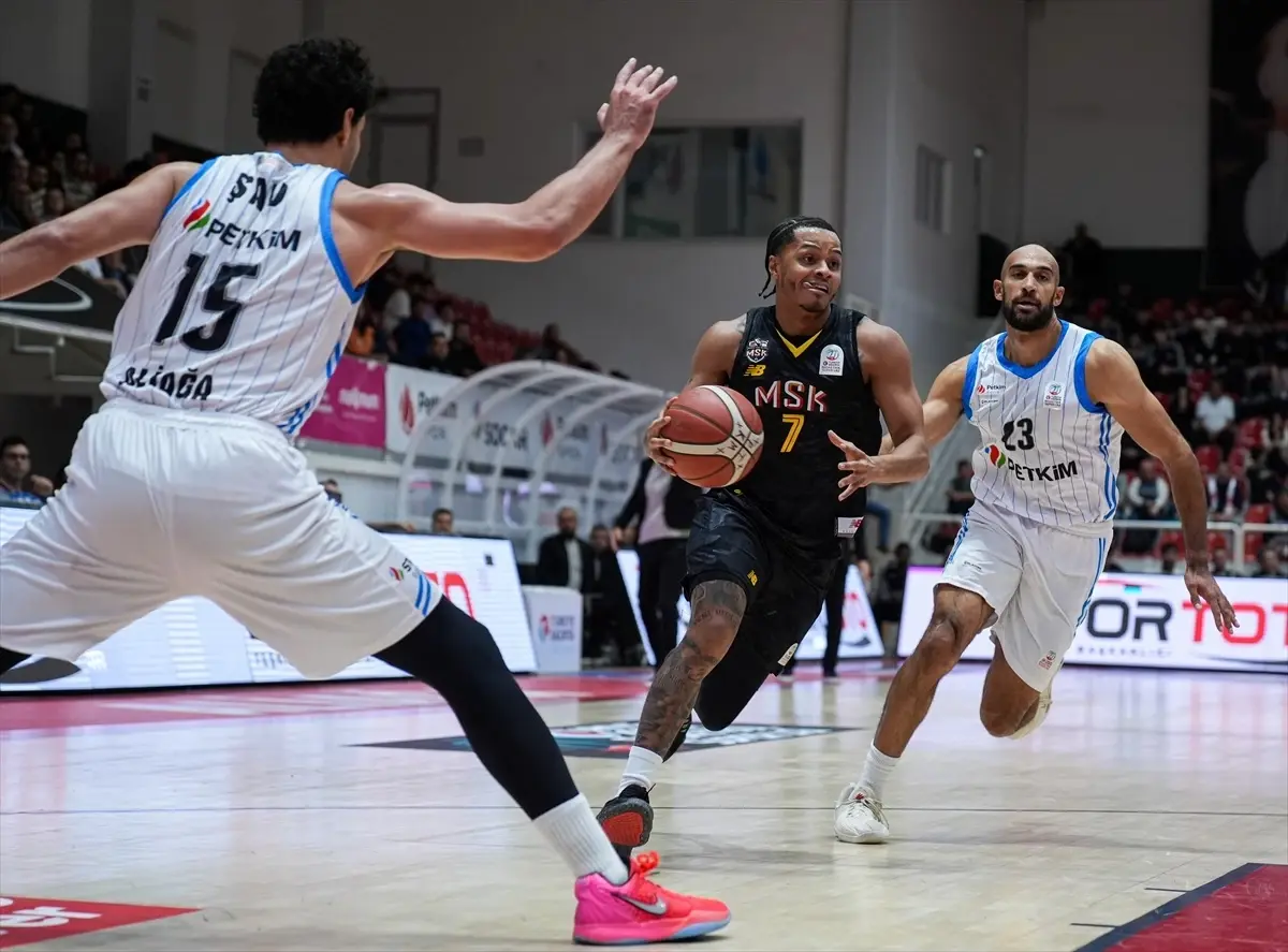 Aliağa Petkimspor, Mersinspor'u 90-86 Yenerek Galibiyet Aldı