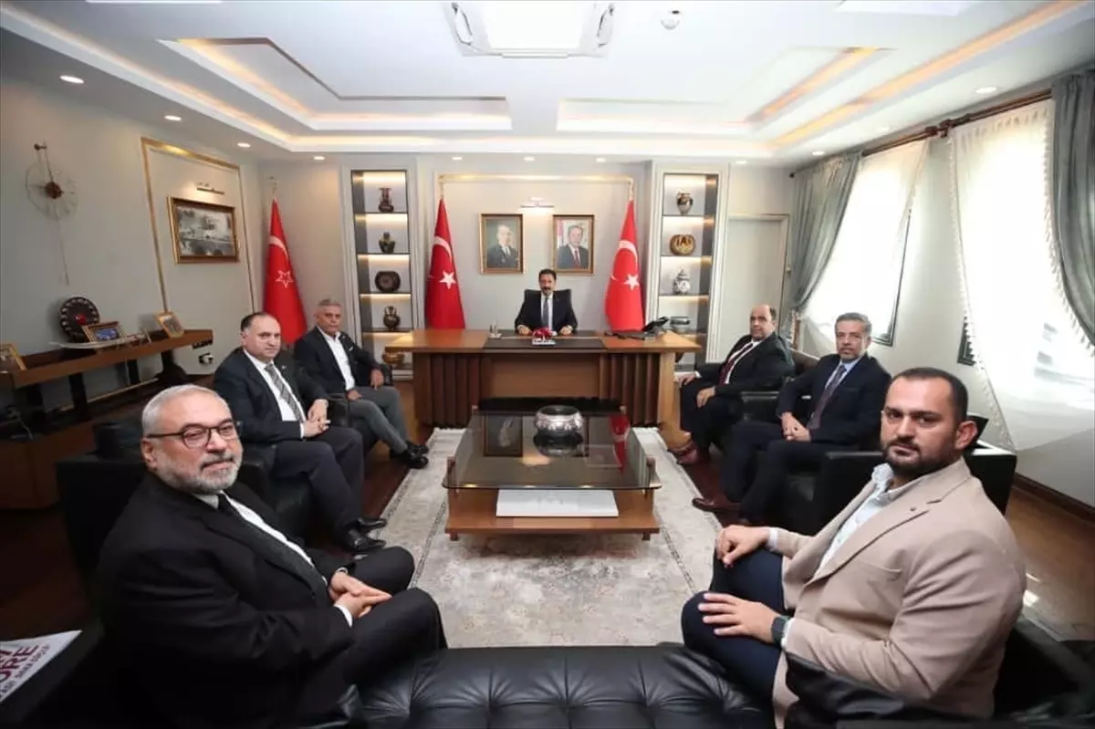 Hatayspor Kulüp Başkanı Ethem Çakır, Vali Masatlı'yı Ziyaret Etti