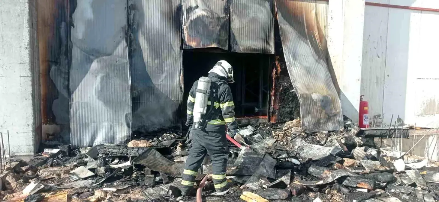 Batman'da Dondurma Fabrikasında Yangın Çıktı