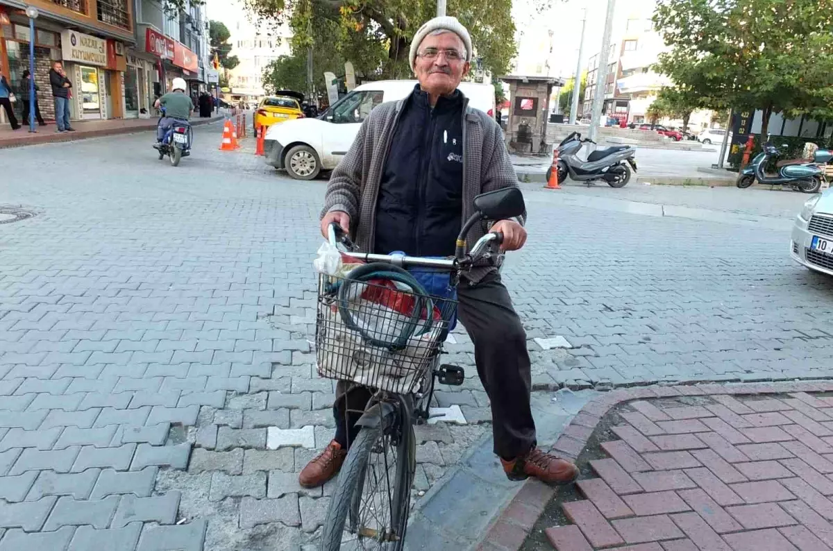 80 Yaşında Bisikletle Sağlıklı Yaşam