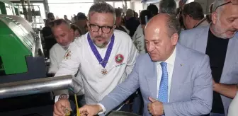 Edremit'te Zeytinyağı Tadım Festivali Yoğun İlgi Gördü