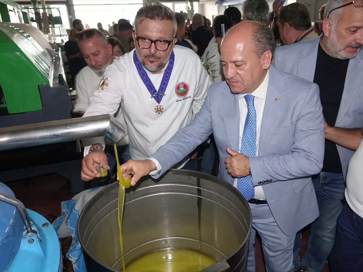 Edremit'te Zeytinyağı Tadım Festivali Yoğun İlgi Gördü