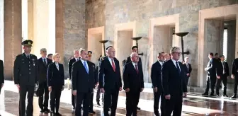 İngiltere Başbakanı Keir Starmer Anıtkabir'i Ziyaret Etti