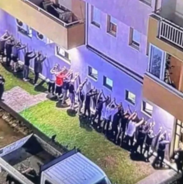 Karadağ'da tehlikeli gerginlik! Türklerin dükkanları yakıldı, Dışişleri harekete geçti 3 karadag da tehlikeli gerginlik turklerin 19190383 1013 m
