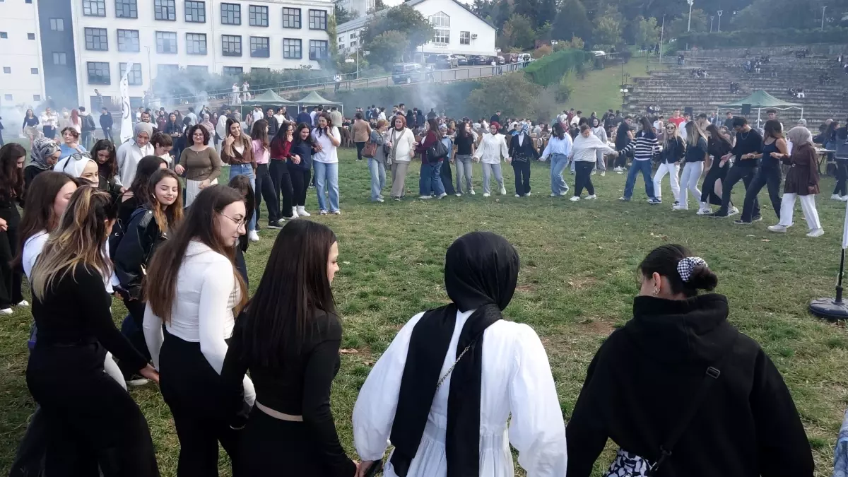 KTÜ'de Geleneksel Hamsi Şöleni: 3 Ton Hamsi Tükendi