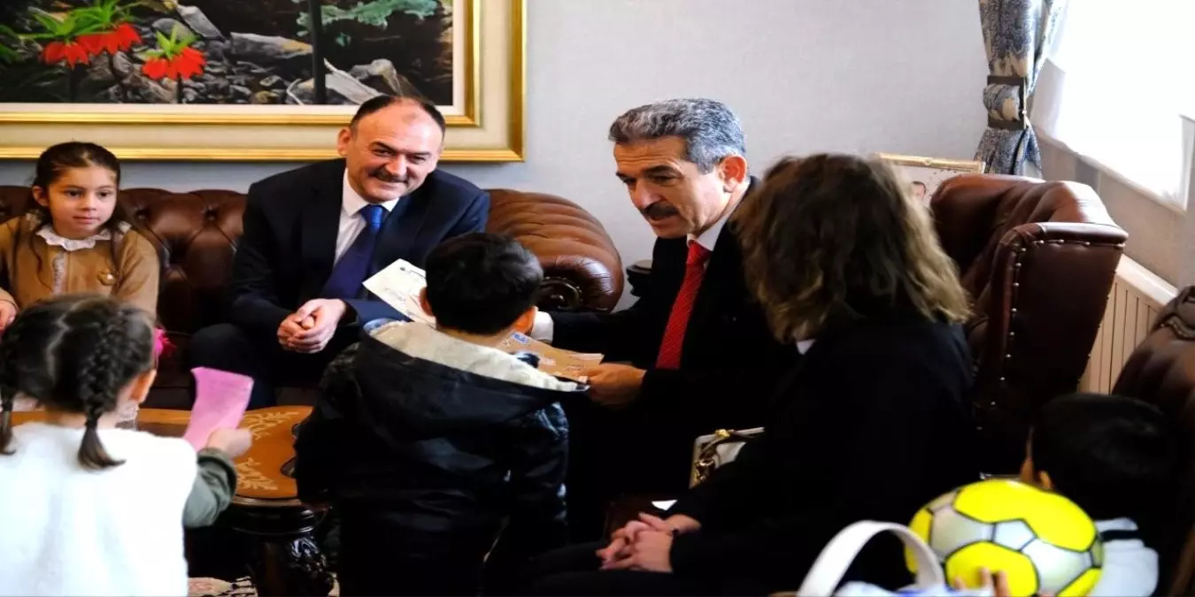 Şırnak Vakıf Anaokulu Öğrencileri Vali Ekici'yi Ziyaret Etti