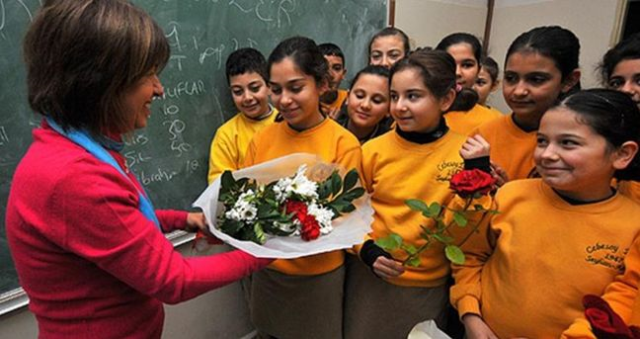 Öğretmenler Günü ne zaman? 2025 Öğretmenler Günü hangi güne denk geliyor? Öğretmenler Günü ne zaman? 2025 Öğretmenler Günü hangi güne denk geliyor?