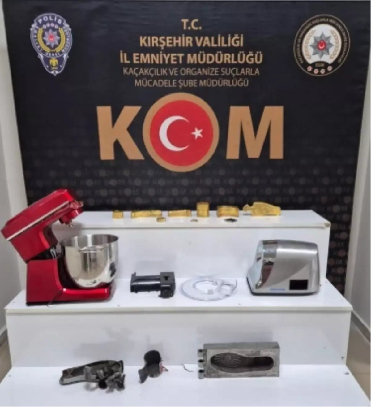 Kırşehir'de Takside 21 Kilo Kaçak Altın Ele Ge geçirildi