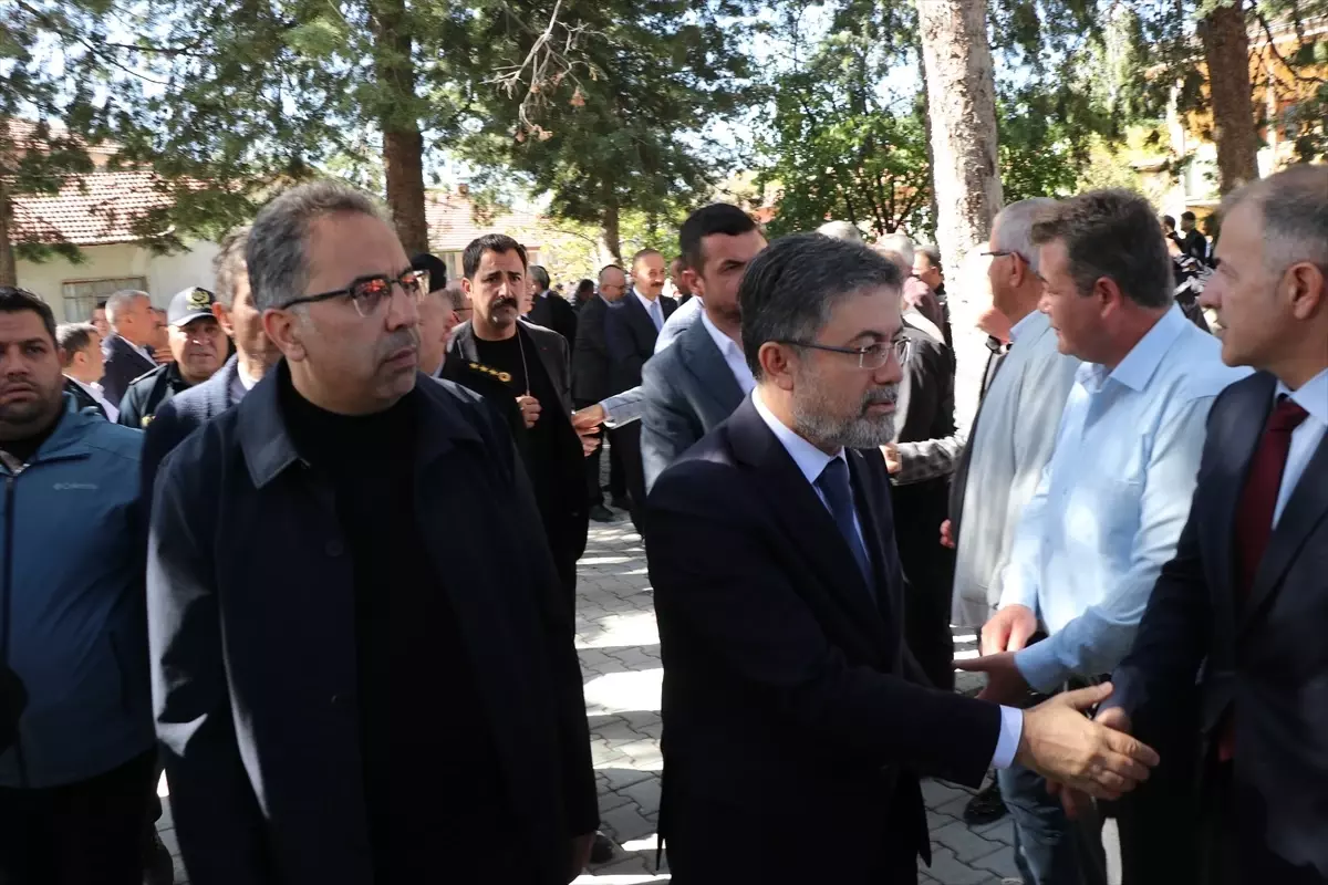 Tarım ve Orman Bakan Yardımcısı Ahmet Gümen'in Annnesi Defnedildi