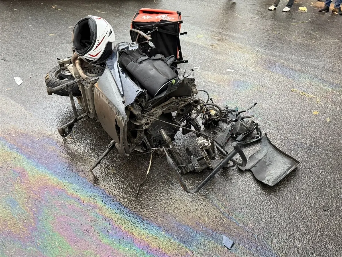 Çorlu'da Motosiklet ile Otomobil Çarpıştı: 2 Yaralı