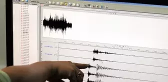 Türkiye beşik gibi! Mersin ve Çanakkale'de peş peşe depremler