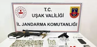 Uşak'ta Roma ve Bizans Dönemlerine Ait Kaçak Eşyalar Ele Geçirildi