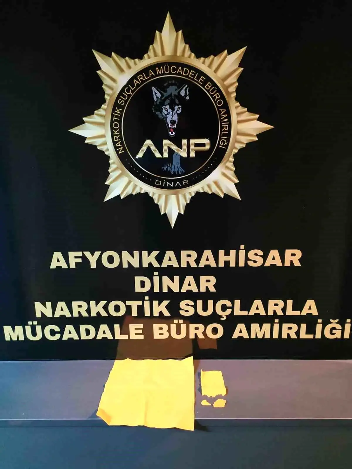 Afyonkarahisar'da Peçeteye Emdirilmiş Uyuşturucu ile Yakalanan İki Kişi Tutuklandı