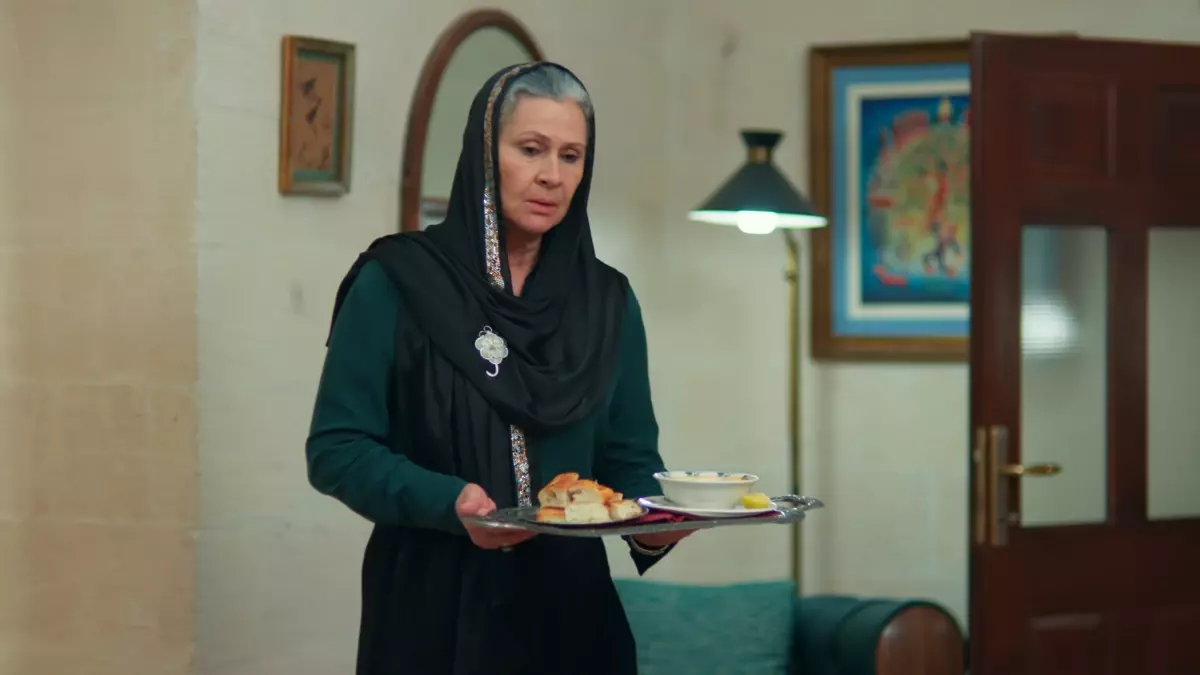 Uzak Şehir'de Alya İçin Özel Bir Çorba Yapıldı