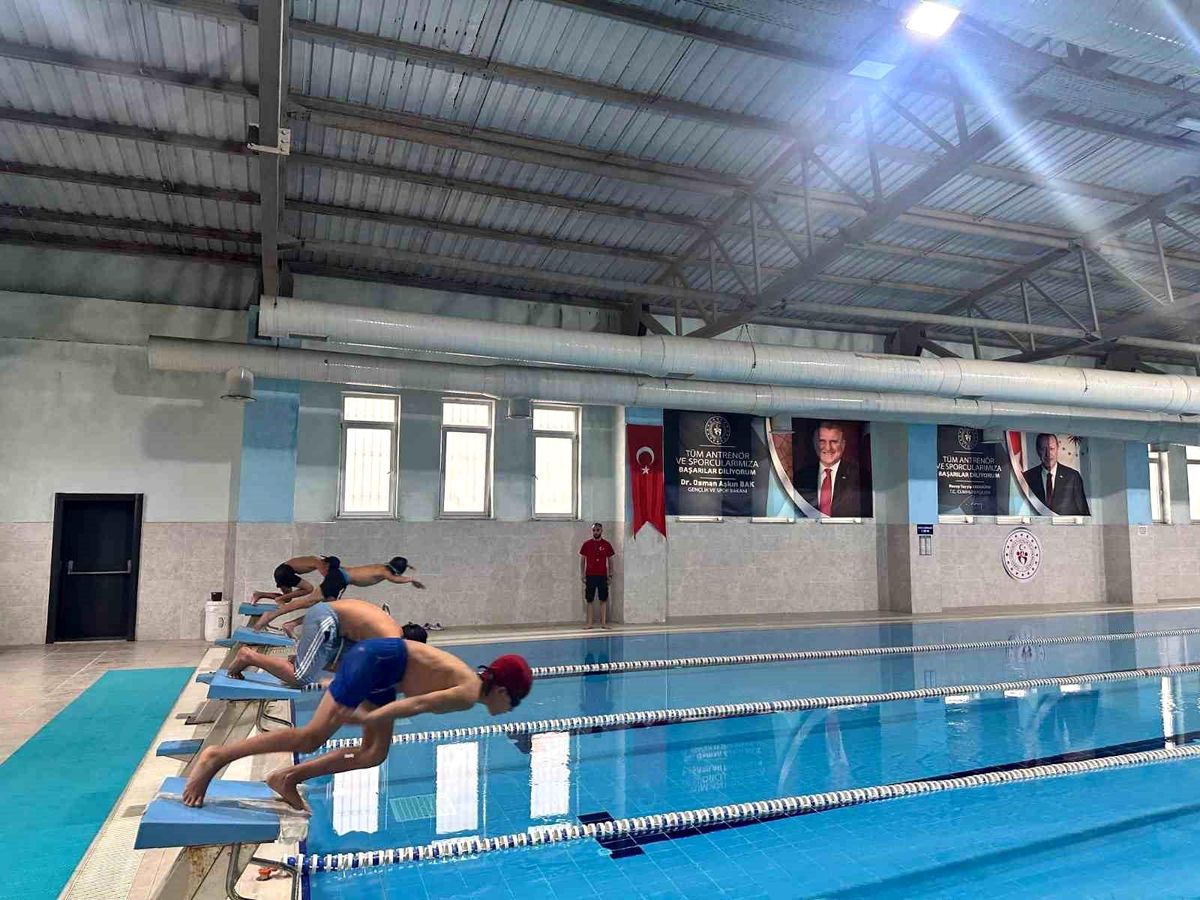 Ağrı'da Cumhuriyet Bayramı İçin Spor Müsabakaları Düzenlendi