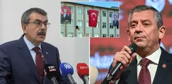 Bakan Tekin'den okullara Cumhurbaşkanı Erdoğan'ın posterinin asılmasıyla ilgili eleştirilere yanıt