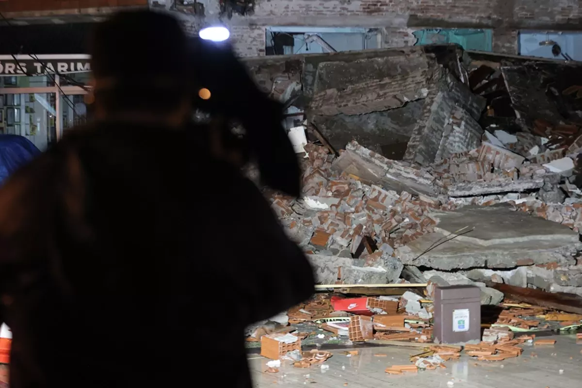 Balıkesir depremindeki yıkımın boyutu! İşte bölgeden ilk görüntüler