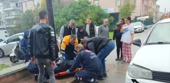 İnegöl'de Motosiklet Sürücüsü Otomobille Çarpıştı, Ağır Yaralı