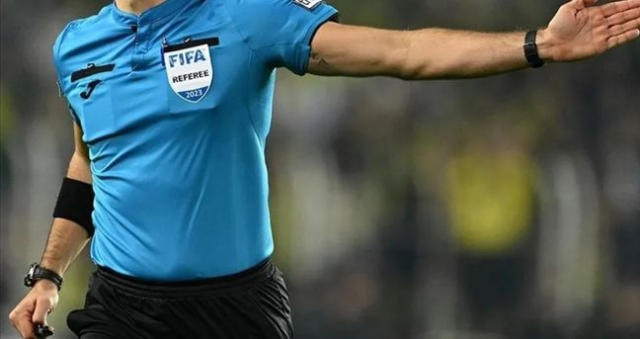 HAKEM MAAŞ LİSTESİ 2025: Süper Lig hakemleri ne kadar kazanıyor? Orta, yardımcı, VAR hakemlerinin maaşları ne kadar?