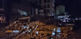 İçişleri Bakanı Yerlikaya, Deprem Bölgesinde İncelemede Bulundu