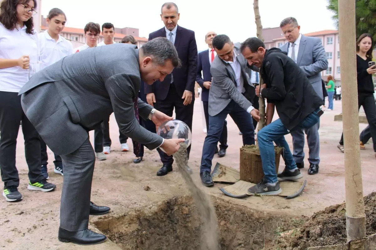 Cumhuriyet'in 102. Yılı Anısına Çınar Fidanı Dikimi