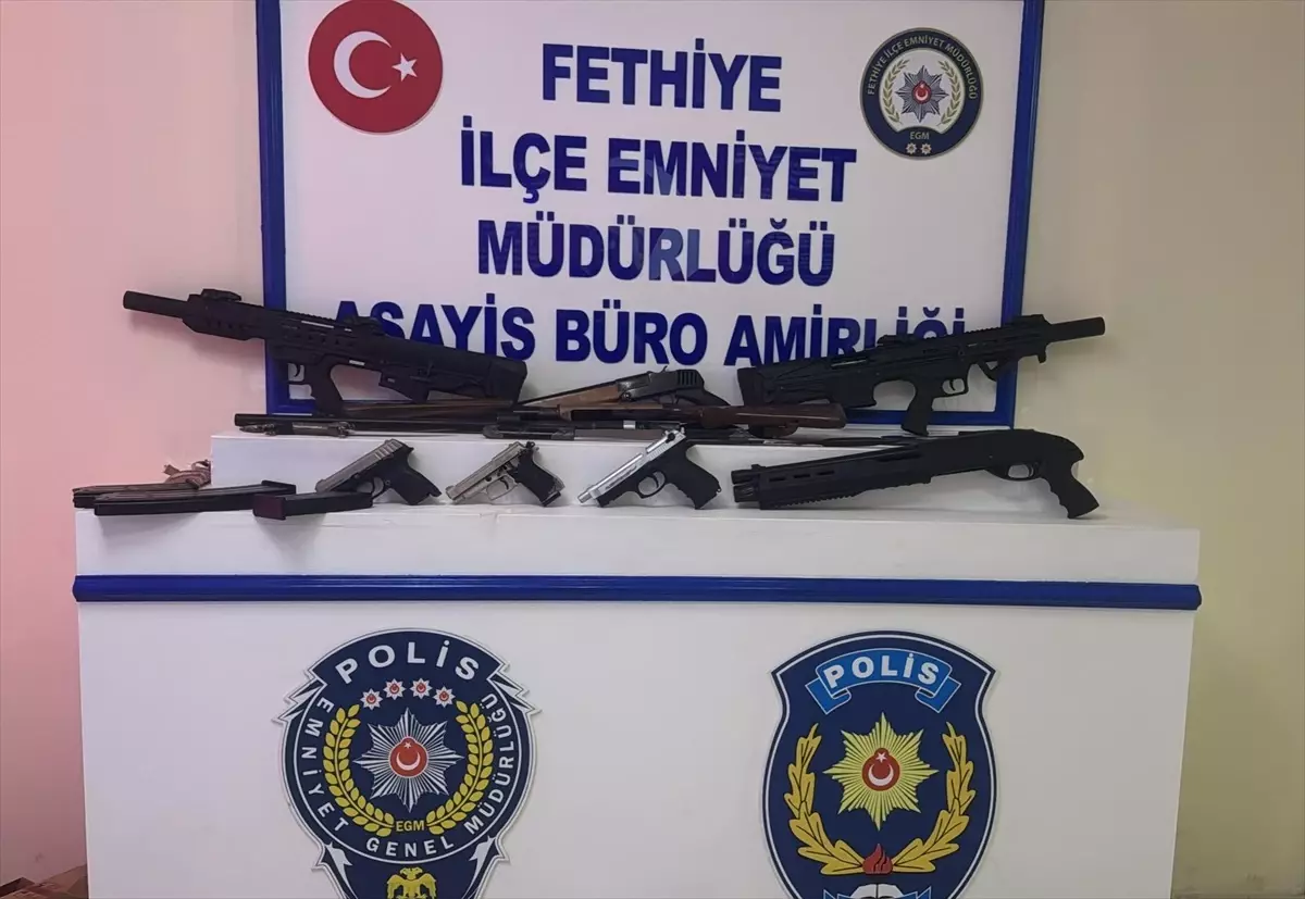 Fethiye'de Silah ve Mühimmat Bulundu, Şüpheliler Yakalandı