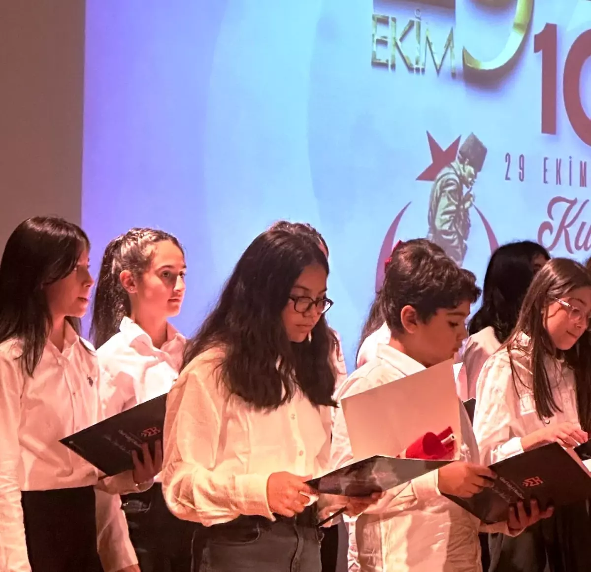 Atatürk Üniversitesi Vakıf Okulları Cumhuriyet Bayramı'nı Coşkuyla Kutladı