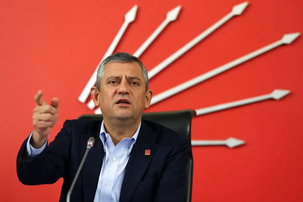 Özgür Özel: Cumhuriyetin Yeniden Kurtarılmasına İhtiyaç Var