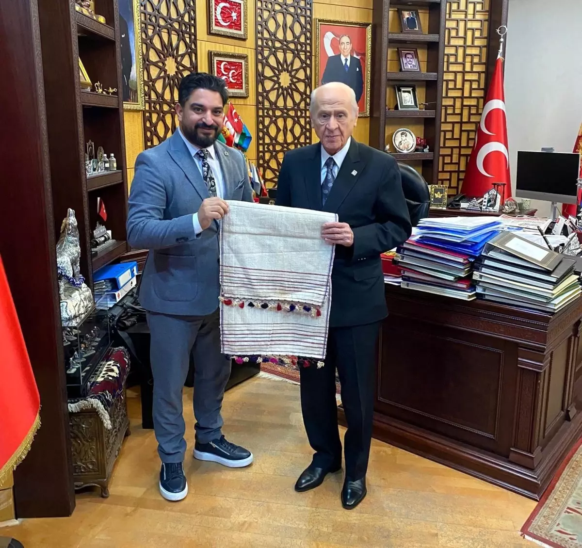 MHP Genel Başkanı Bahçeli, Roman Toplumuna Açık Kapı Mesajı Verdi