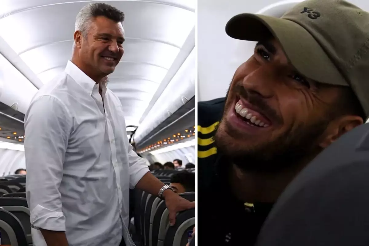 Sadettin Saran takım uçağında! Asensio ile arasında geçen diyaloğa beğeni yağıyor