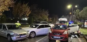 Sivas'ta Zincirleme Trafik Kazası: 1 Yaralı